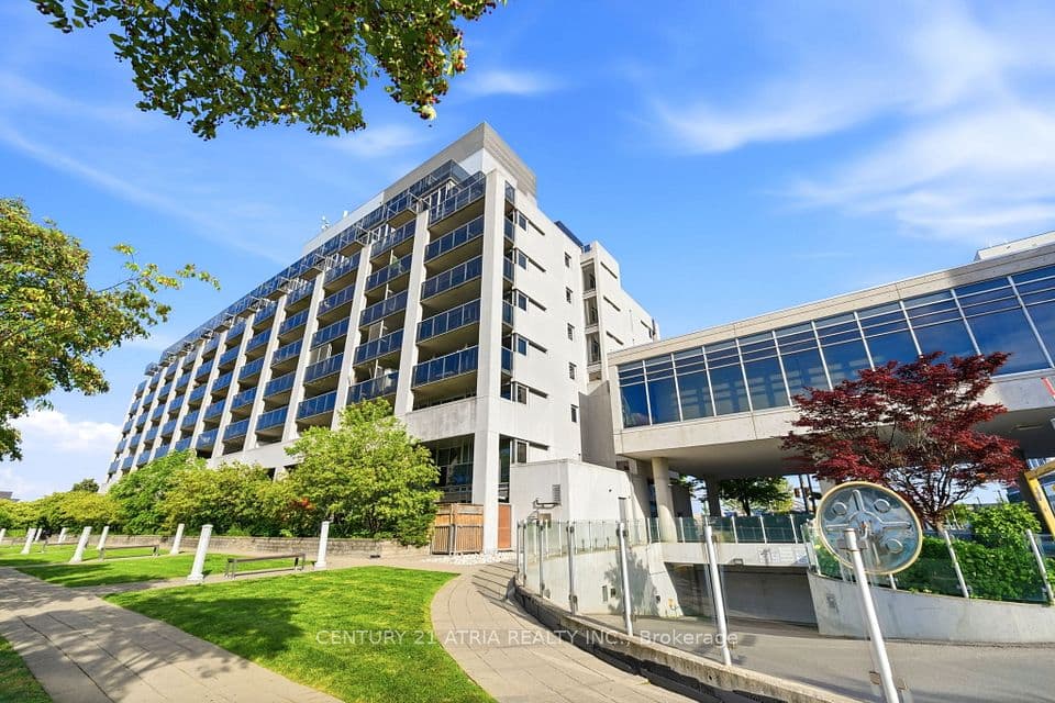 1040 The Queensway Avenue N 502, Toronto, ON M8Z 0A7 – main photo