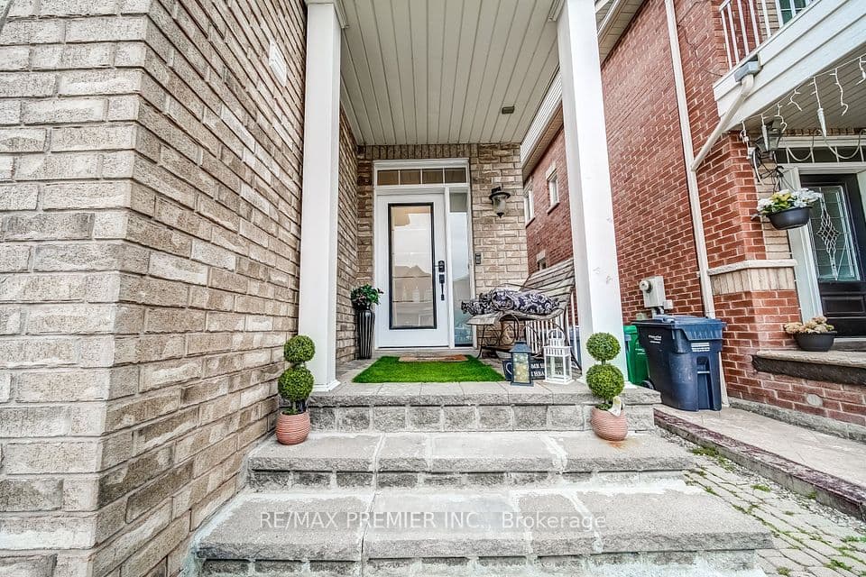 3067 Doyle Street, Mississauga, ON L5M 0N3 – photo 3