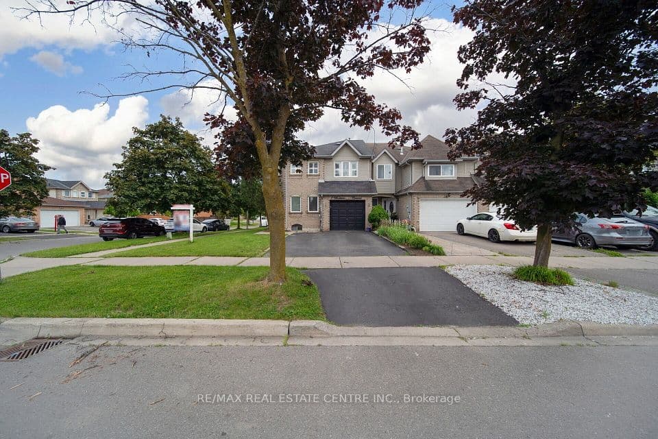 1 Wooliston Crescent, Brampton, ON L6Y 4J3 – photo 3