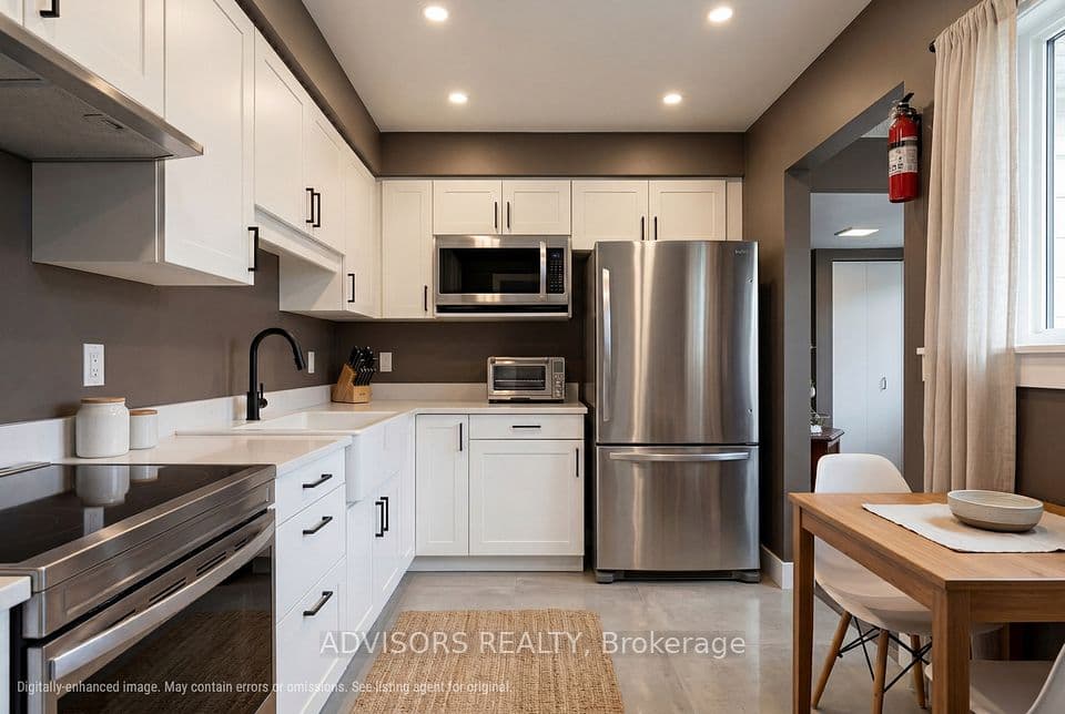 256 John Garland Boulevard 121, Toronto, ON M9V 1N8 – photo 3