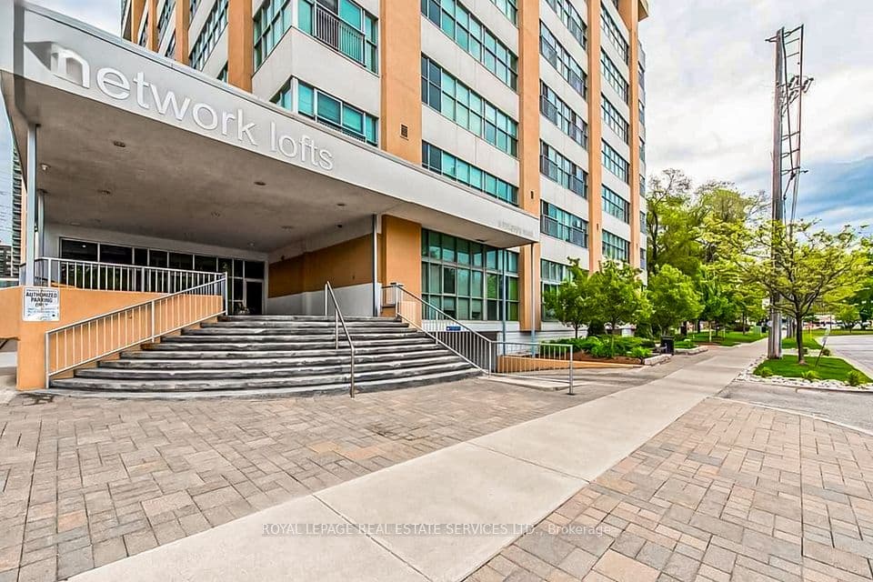2 Fieldway Road 206, Toronto, ON M8Z 0B9 – photo 3
