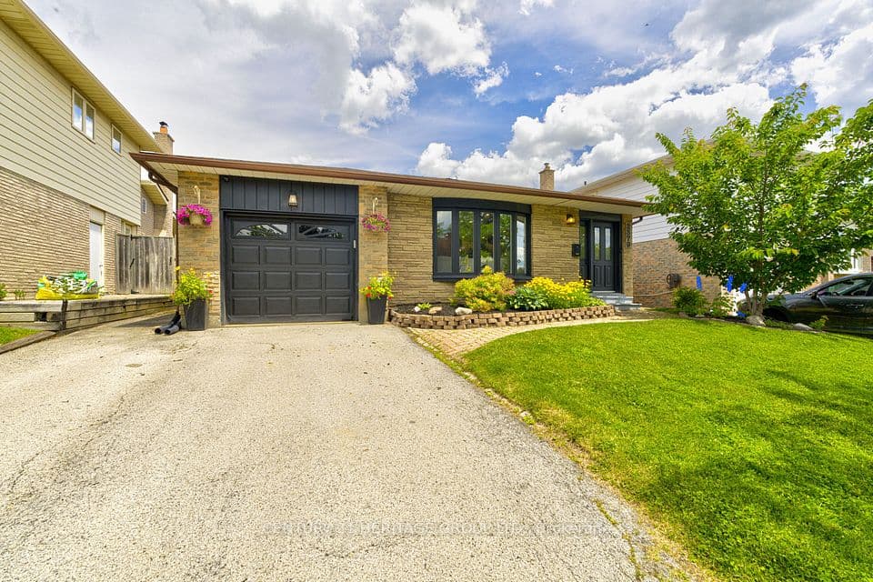 2379 Duncaster Drive, Burlington, ON L7P 3V9 – main photo