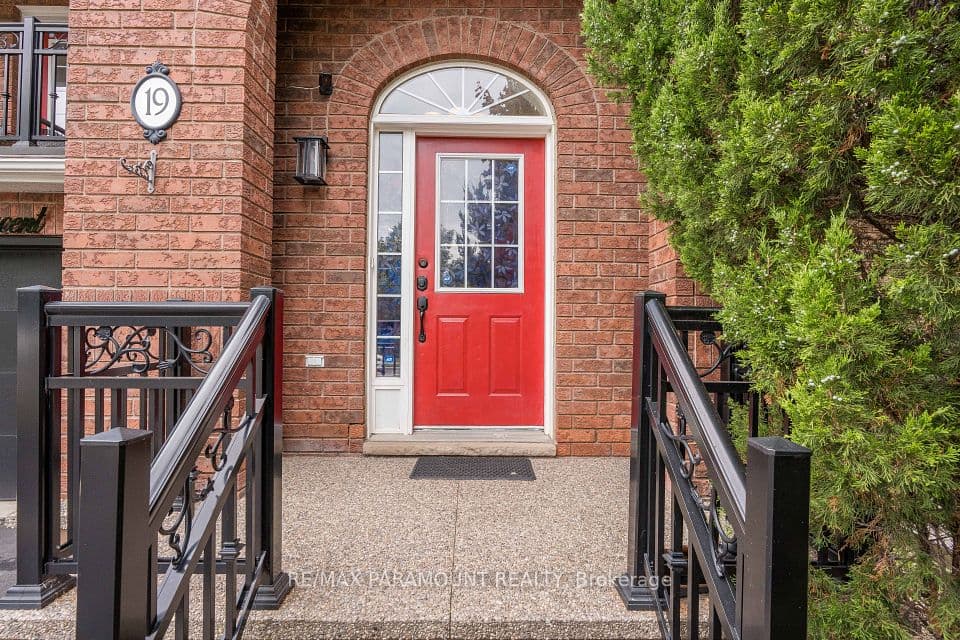 19 River Rock Crescent, Brampton, ON L7A 2V2 – photo 2