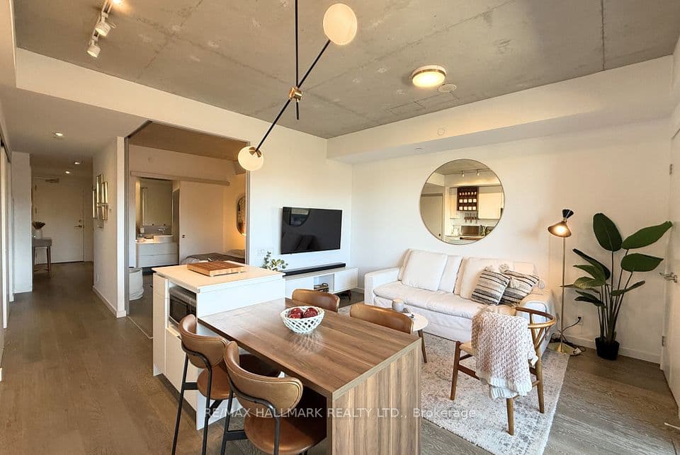 383 Sorauren Avenue 313, Toronto, ON M6R 0A4 – photo 2