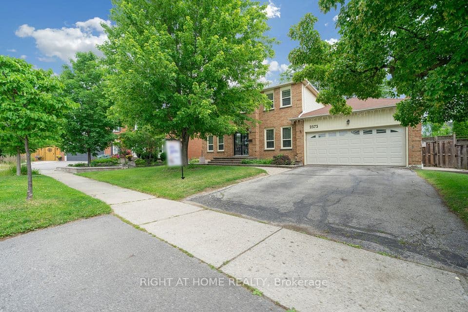 2573 Oshkin Court, Mississauga, ON L5N 3Z3 – photo 2
