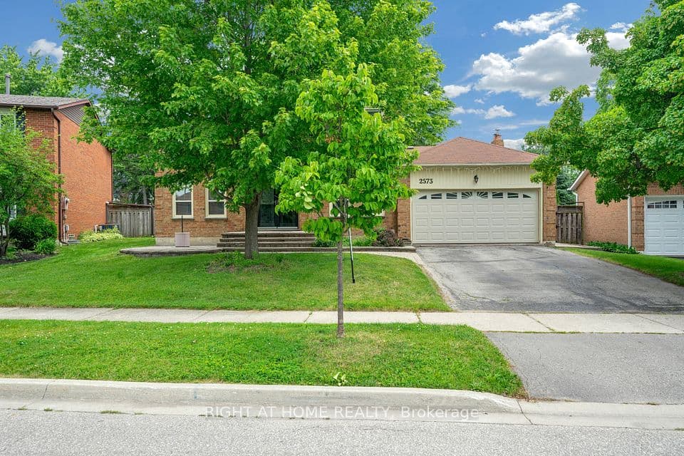 2573 Oshkin Court, Mississauga, ON L5N 3Z3 – main photo