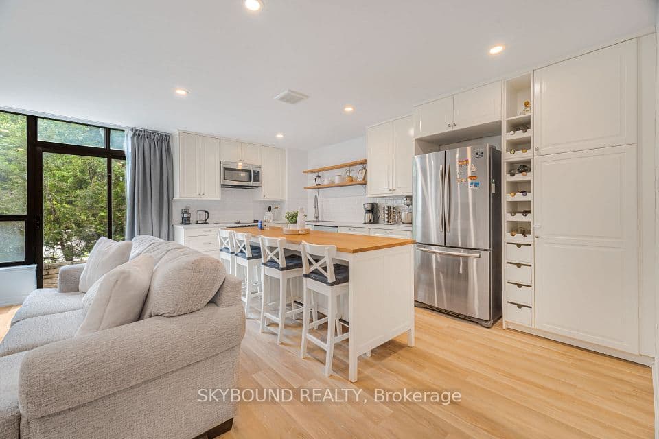 200 Robert Speck Parkway 108, Mississauga, ON L4Z 1S3 – photo 2
