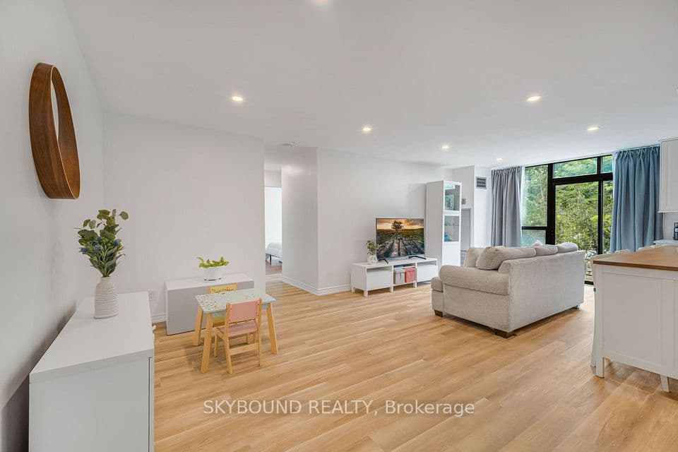 200 Robert Speck Parkway 108, Mississauga, ON L4Z 1S3 – photo 3