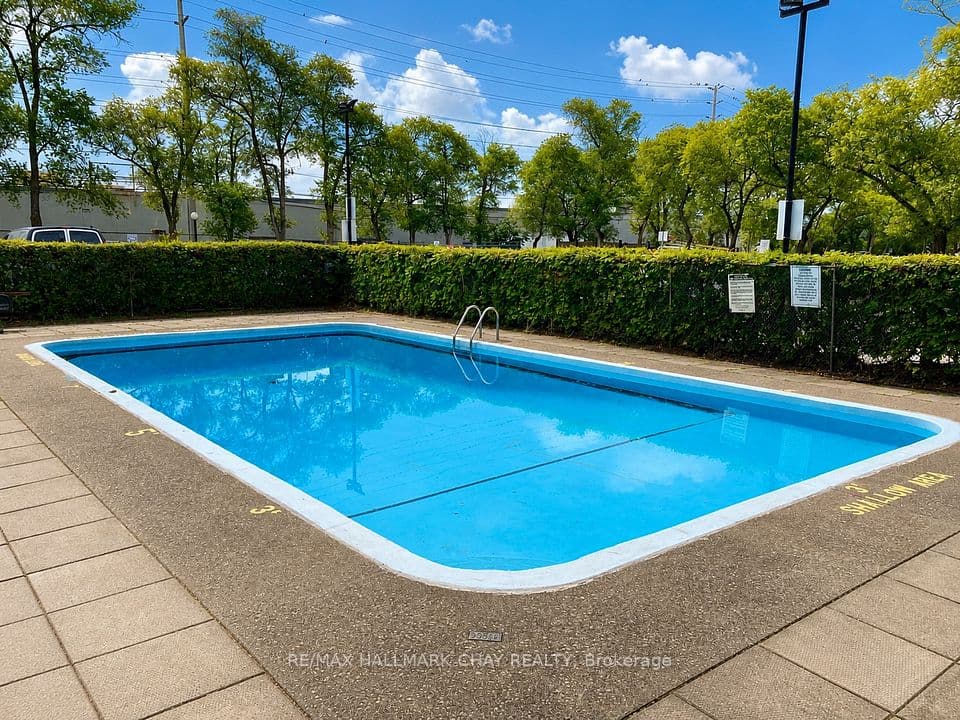 3065 Queen Frederica Drive 604, Mississauga, ON L4Y 3A3 – photo 3