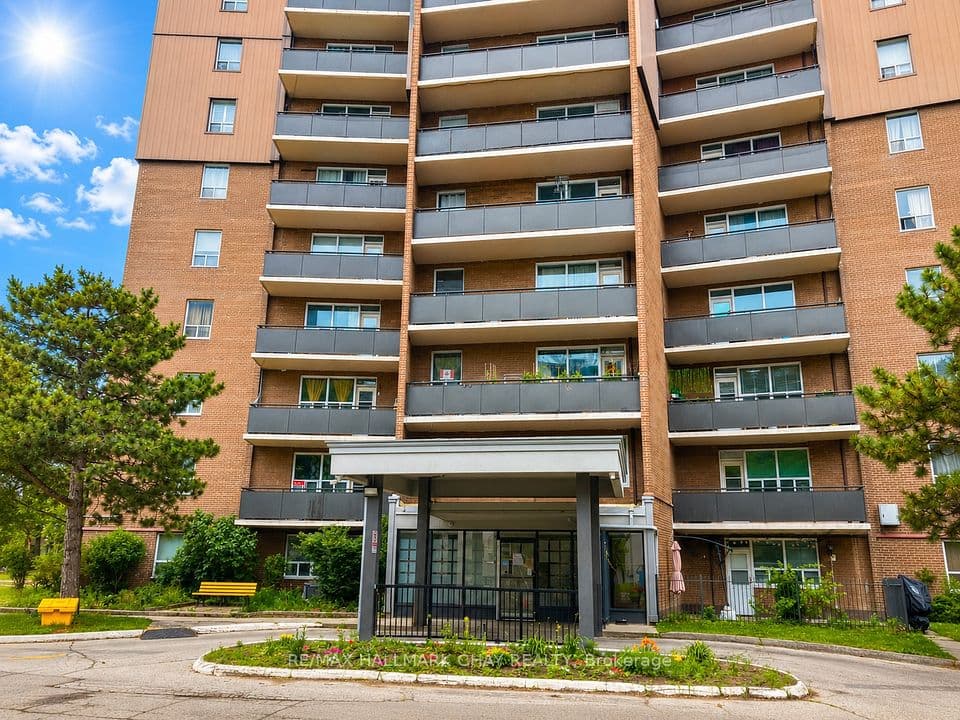 3065 Queen Frederica Drive 604, Mississauga, ON L4Y 3A3 – main photo