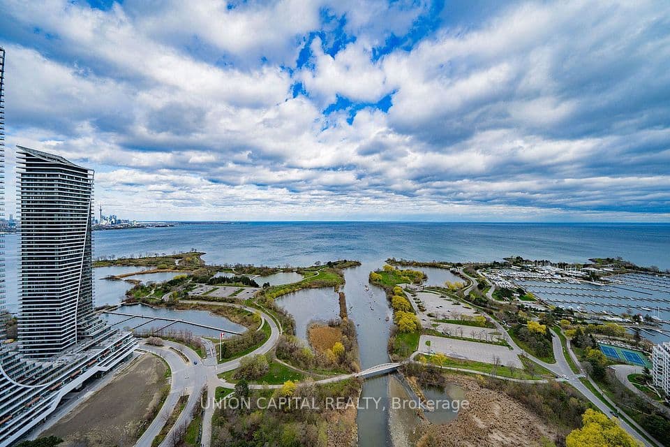 2212 Lake Shore Boulevard W PH02, Toronto, ON M8V 0C2 – main photo