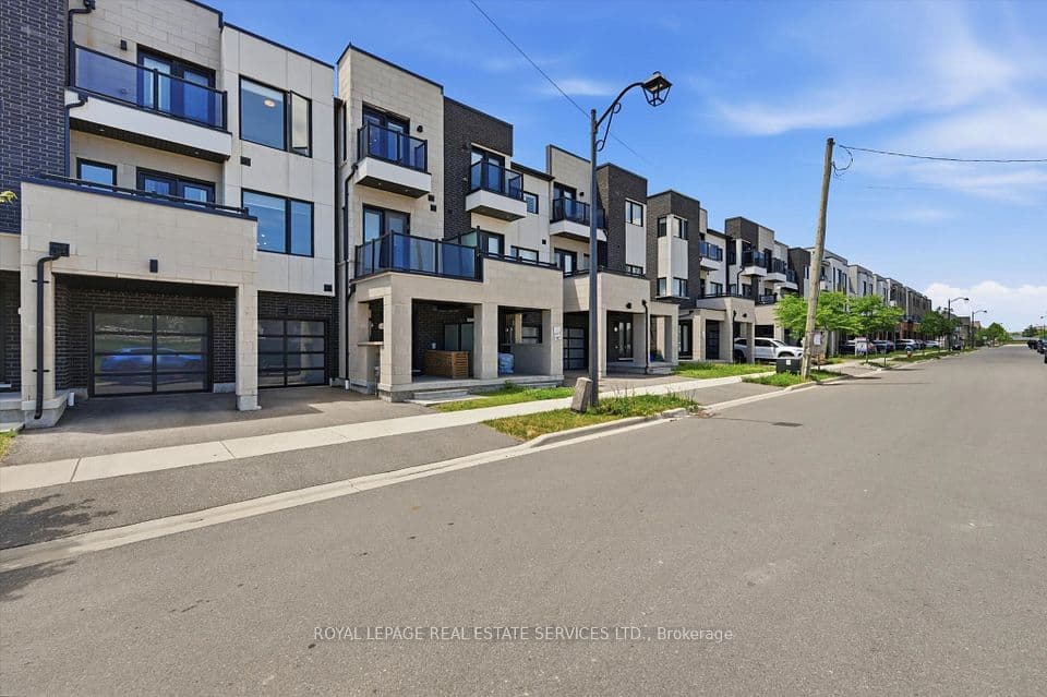 1403 Clarriage Court, Milton, ON L9E 1L6 – photo 2