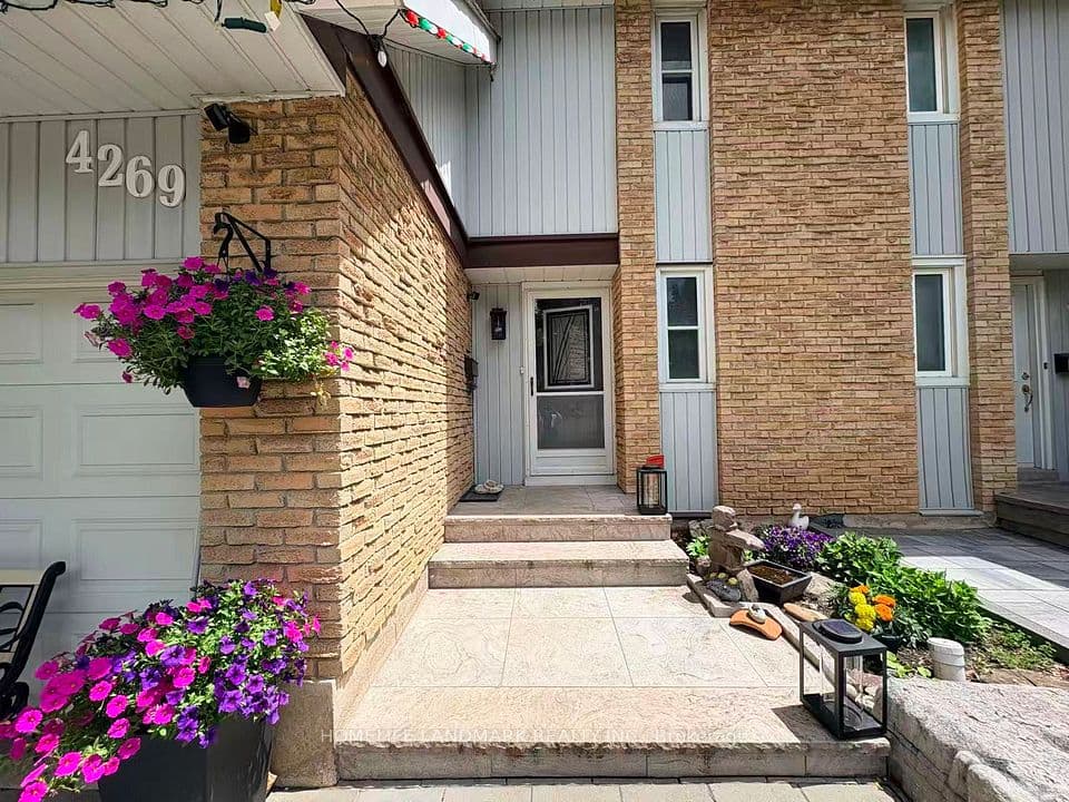 4269 Gayling Gardens, Mississauga, ON L5L 1Z8 – photo 3