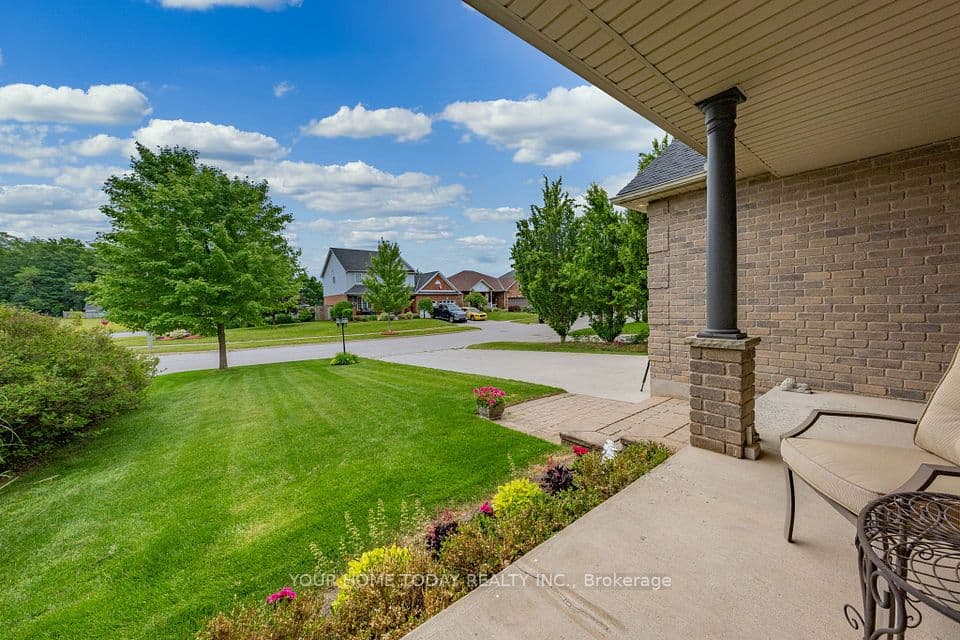 37 Dawkins Crescent, Halton Hills, ON L7J 2Z5 – photo 3