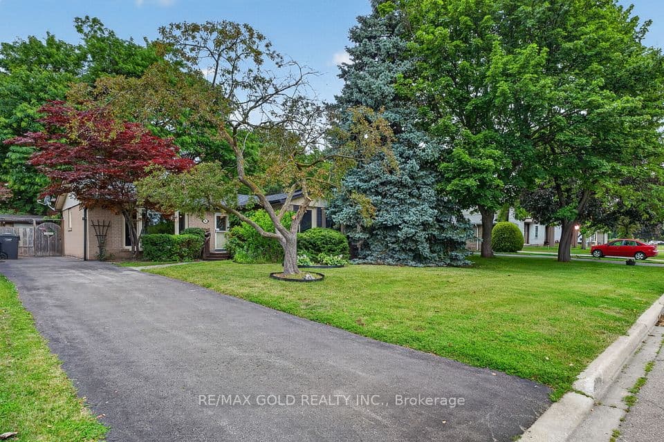 17 Duke Road, Brampton, ON L6T 3J9 – photo 2