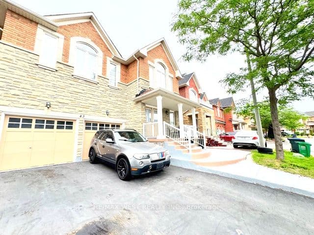 43 Tatra Crescent, Brampton, ON L6Y 0K5 – photo 2