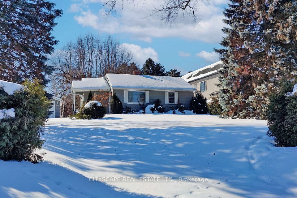 392 Fourth Line, Oakville, ON L6L 5A4 – photo 2
