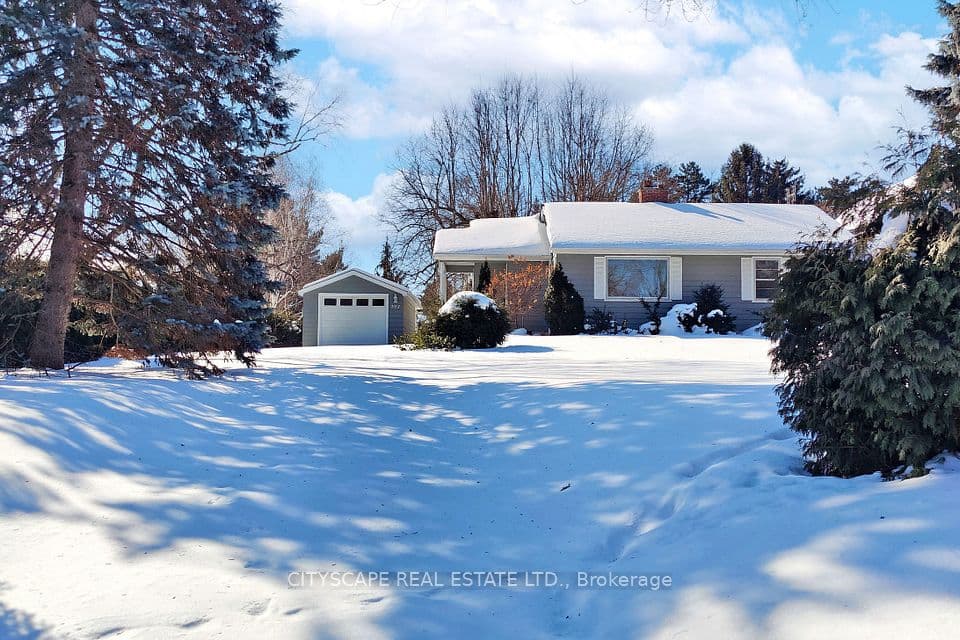 392 Fourth Line, Oakville, ON L6L 5A4 – main photo