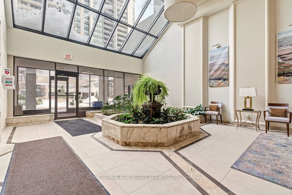 2180 Marine Drive 1602, Oakville, ON L6L 5V2 – photo 3