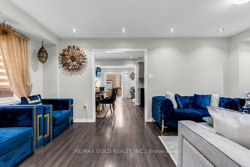 486 Queen Mary Drive, Brampton, ON L7A 4N3 – photo 3