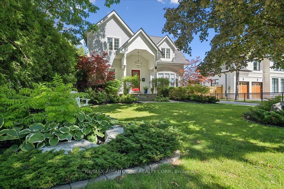 489 Rebecca Street, Oakville, ON L6K 1K8 – photo 2