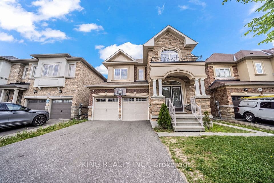 11 Malpass Street, Brampton, ON L7A 4A3 – main photo