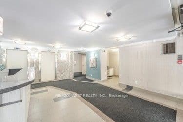 15 Kensington Road 409, Brampton, ON L6T 3W2 – photo 3