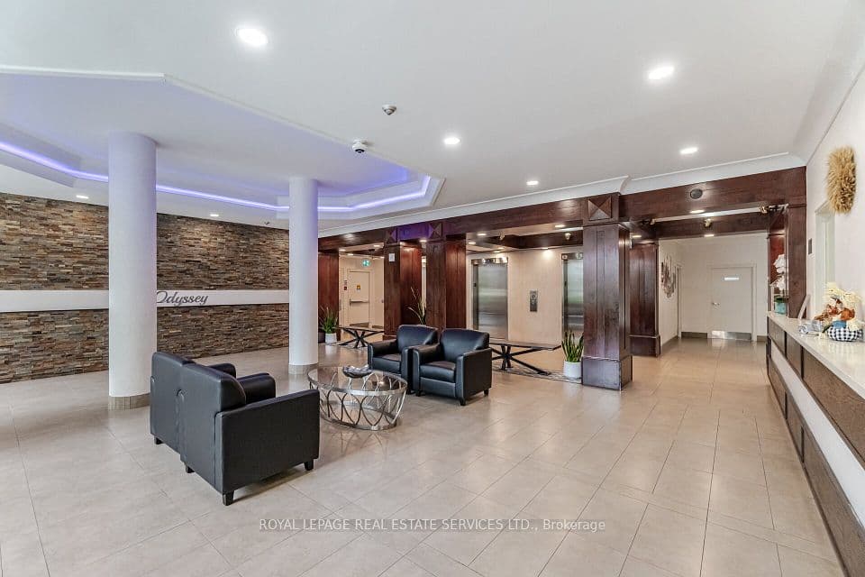 250 Webb Drive PH05, Mississauga, ON L5B 3Z4 – photo 3