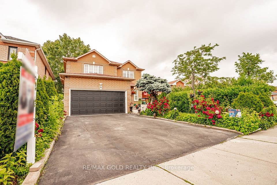 31 Colleyville Street, Brampton, ON L7A 1G8 – photo 2