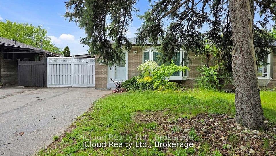 19 Flamingo Crescent, Brampton, ON L6T 2G4 – photo 2