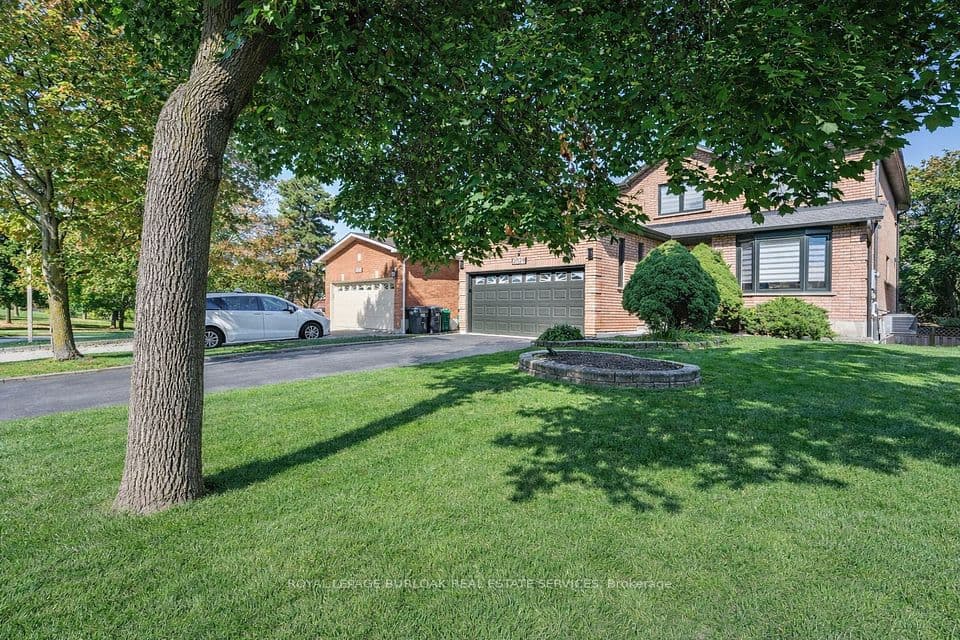 2029 Kempton Park Drive, Mississauga, ON L5M 2Z4 – photo 3