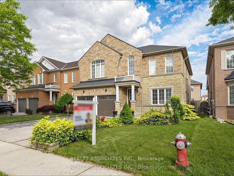 44 Shining Willow Crescent, Brampton, ON L6P 2A2 – photo 2