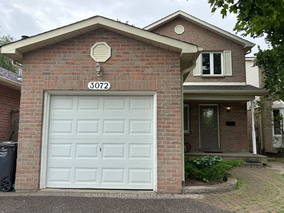 3072 Patrick Crescent, Mississauga, ON L5N 3G5 – photo 3