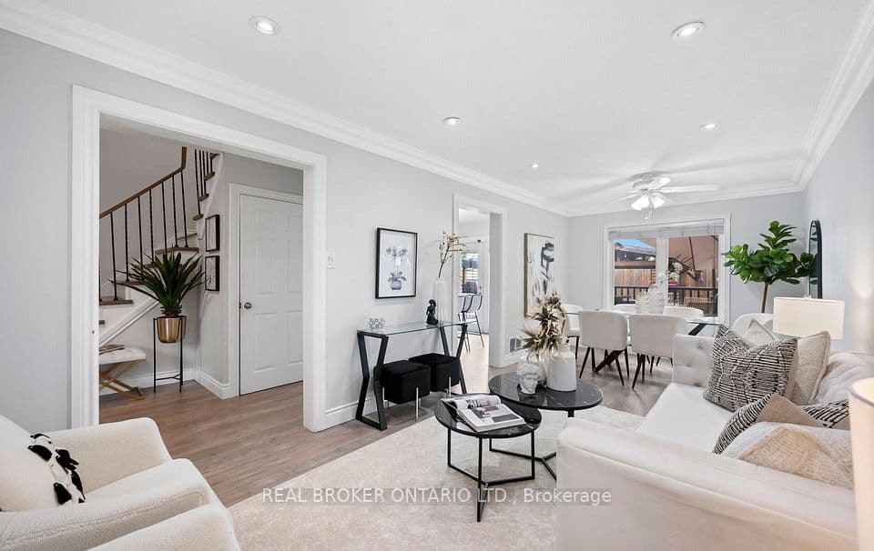 52 Vivaldi Crescent, Brampton, ON L6Y 2S2 – photo 3