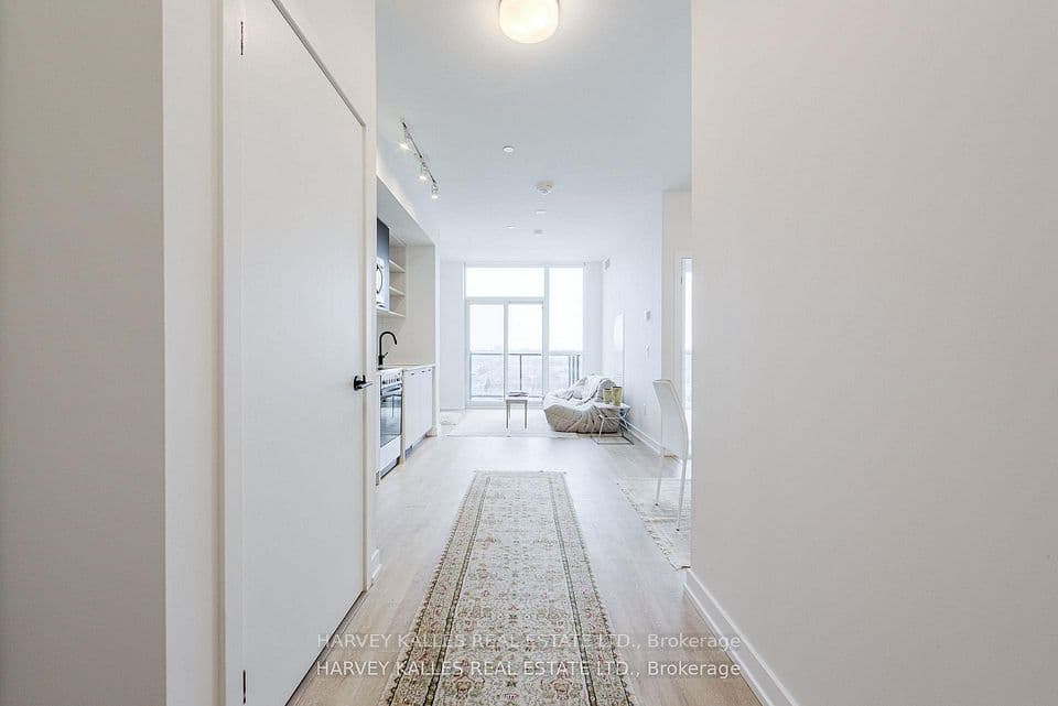 2300 St Clair Avenue W 1001, Toronto, ON M6P 0B3 – photo 3