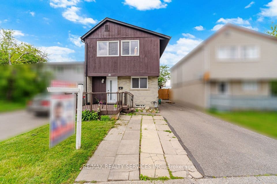 18 Gold Pine Court, Brampton, ON L6S 2K6 – photo 2
