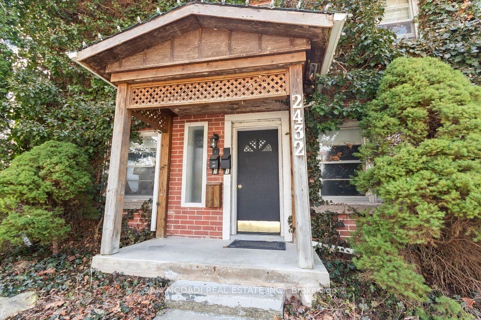 2430 - 2432 First Street, Burlington, ON L7R 1C6 – photo 2