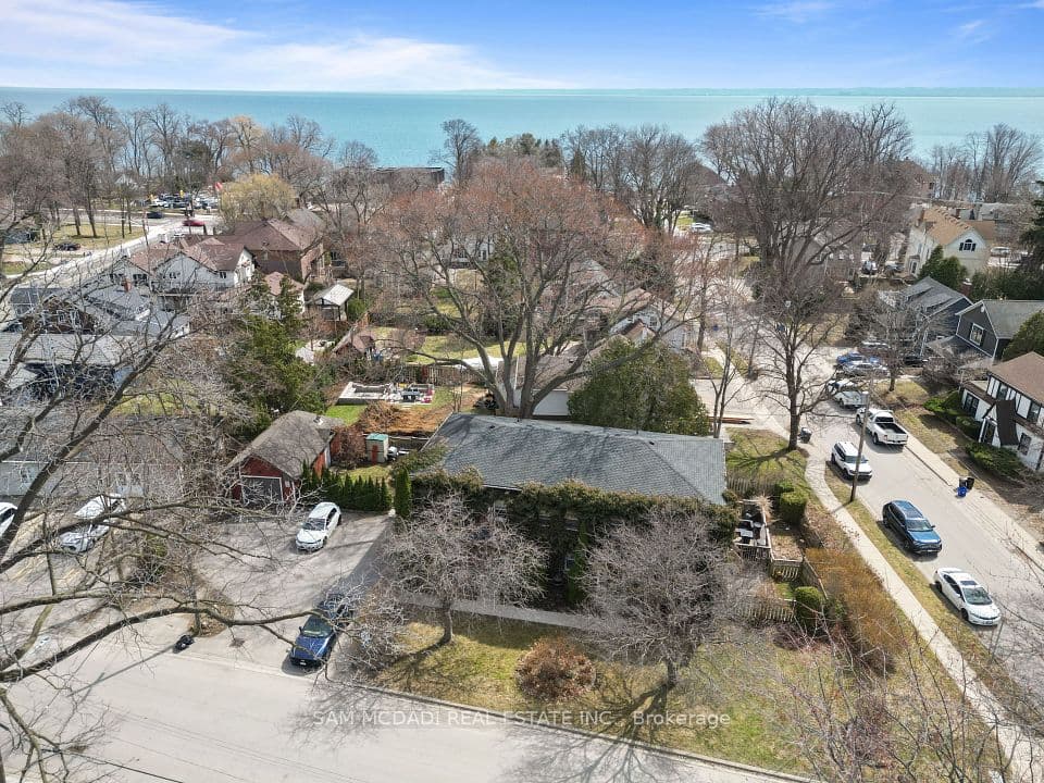 2430 - 2432 First Street, Burlington, ON L7R 1C6 – main photo