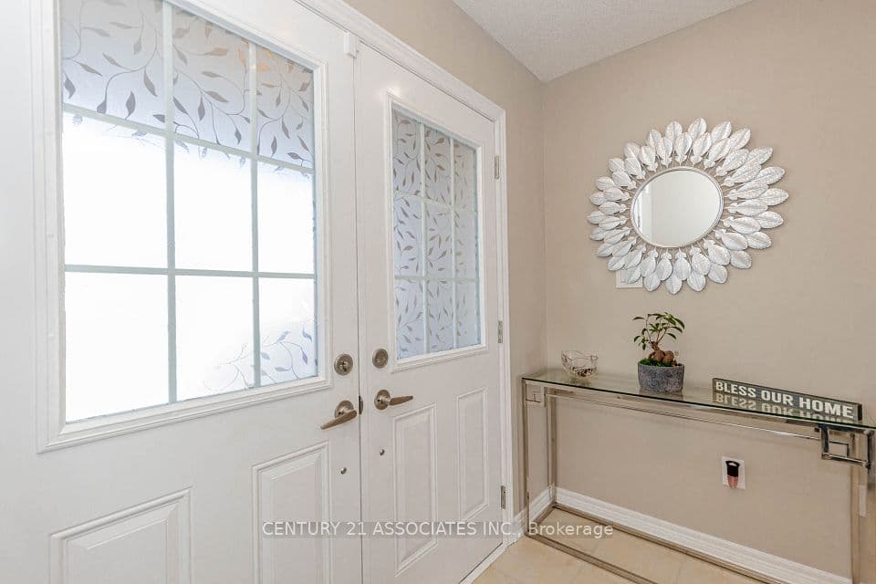 4622 Keystone Crescent, Burlington, ON L7M 0L9 – photo 3