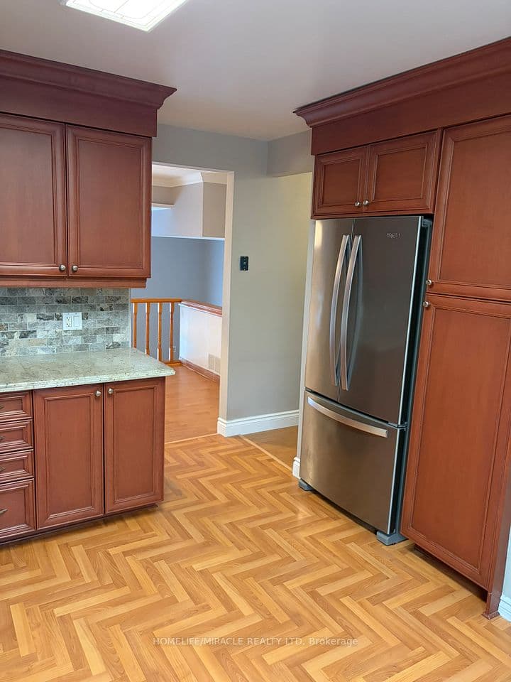 400 Bloor Street 58, Mississauga, ON L5A 3M8 – photo 2