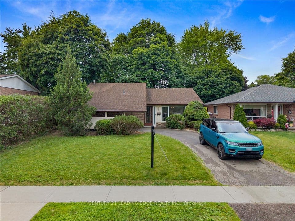 201 Mcmurchy Avenue S, Brampton, ON L6Y 1Z2 – main photo