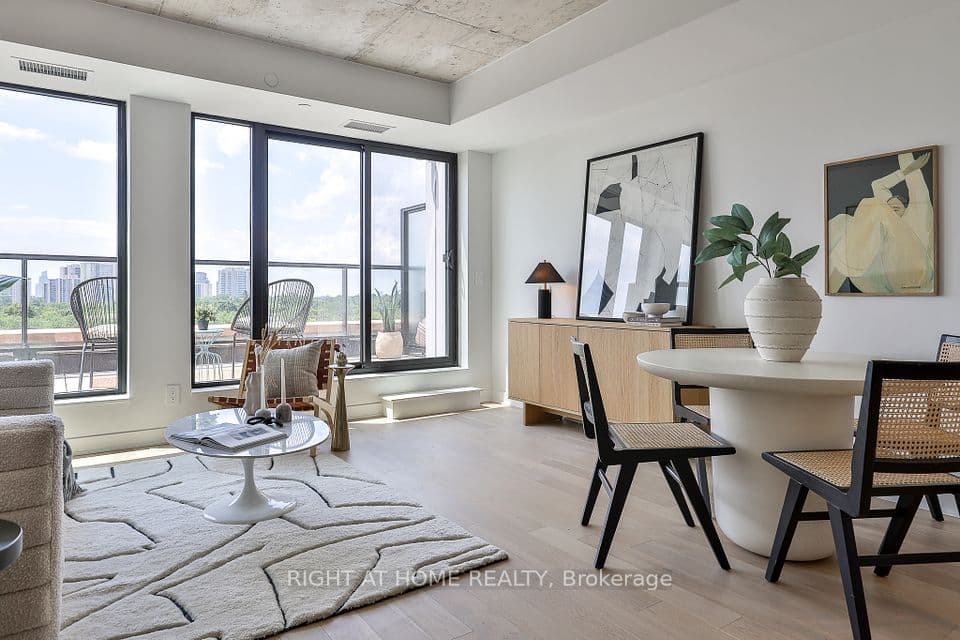 2720 Dundas Street W 604, Toronto, ON M6P 0C3 – photo 2