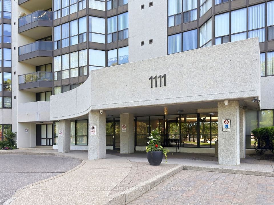 1111 Bough Beeches Boulevard 203, Mississauga, ON L4W 4N1 – photo 3
