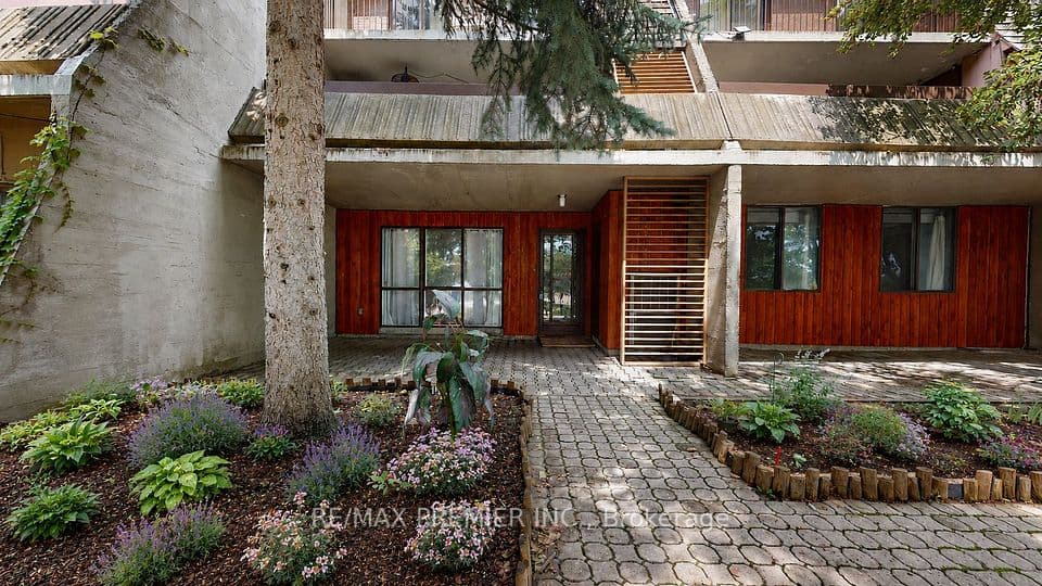 1250 Mississauga Valley Boulevard 51, Mississauga, ON L5A 3R6 – photo 2