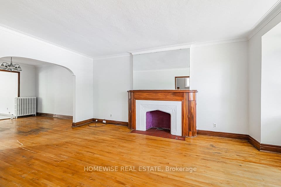 25 Marlee Avenue, Toronto, ON M6E 3B1 – photo 3