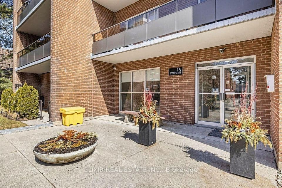 15 Elizabeth Street N 605, Mississauga, ON L5G 2Z3 – photo 2