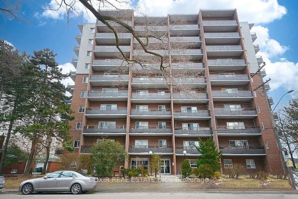 15 Elizabeth Street N 605, Mississauga, ON L5G 2Z3 – photo 3