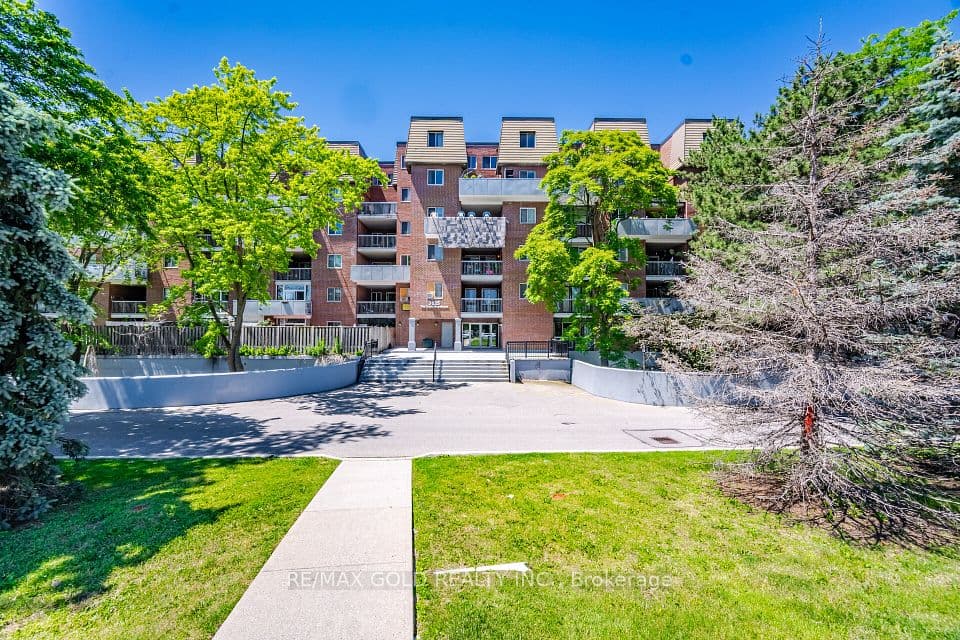 3025 The Credit Woodlands Drive 251, Mississauga, ON L5C 2V3 – photo 2