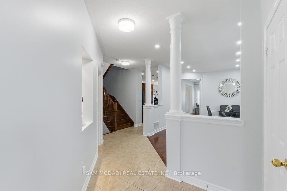 5604 Doctor Peddle Crescent, Mississauga, ON L5M 0K6 – photo 3