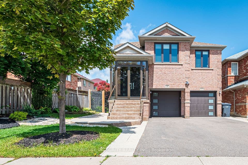 4 Silverbell Court, Brampton, ON L7A 3V3 – main photo